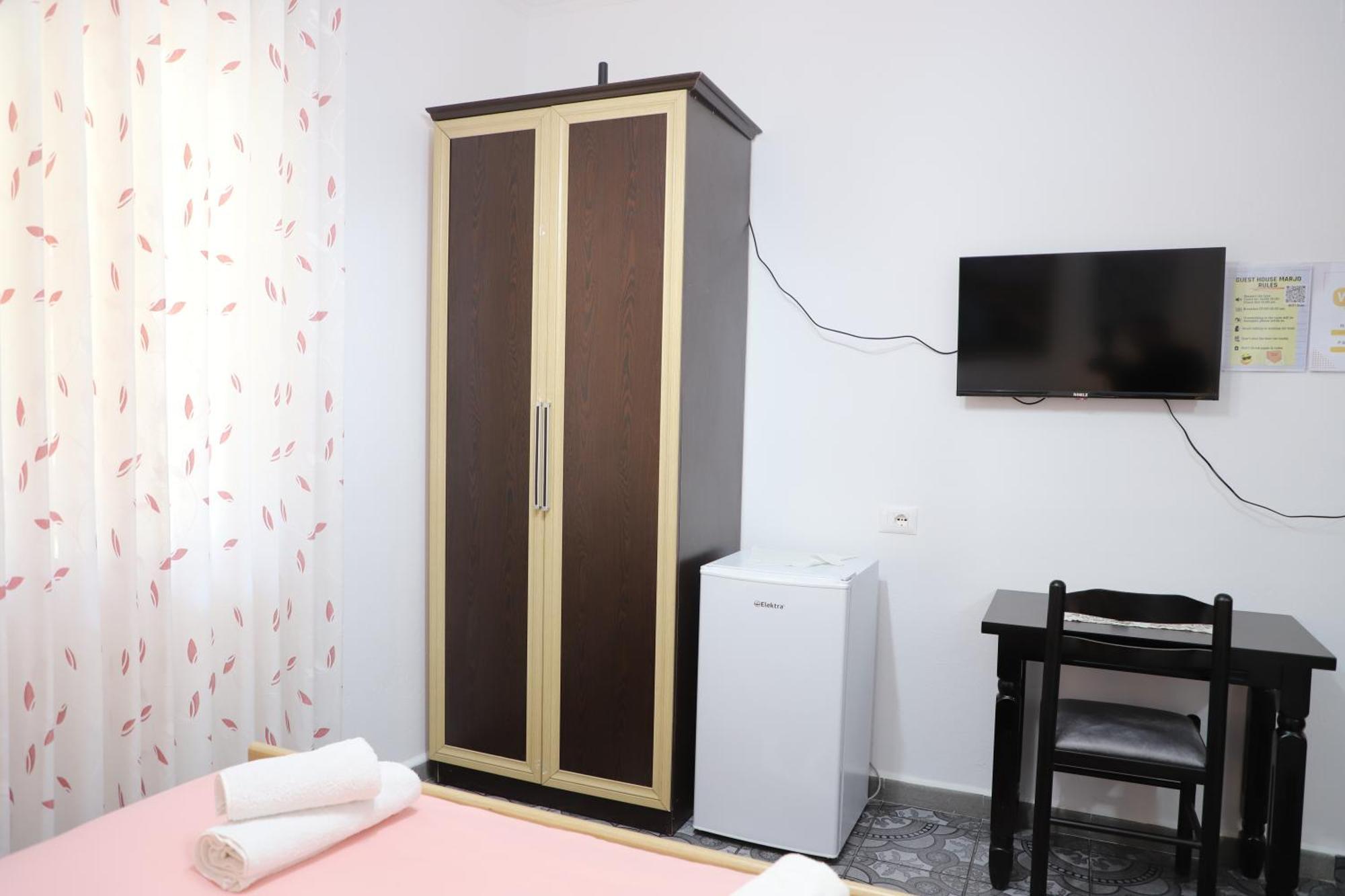 Guest House Marjo Berat Luaran gambar