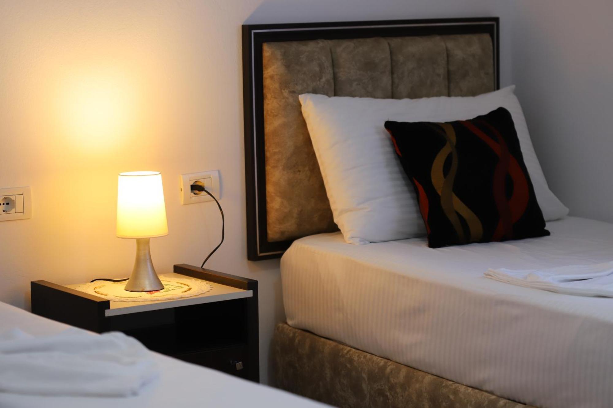 Guest House Marjo Berat Luaran gambar