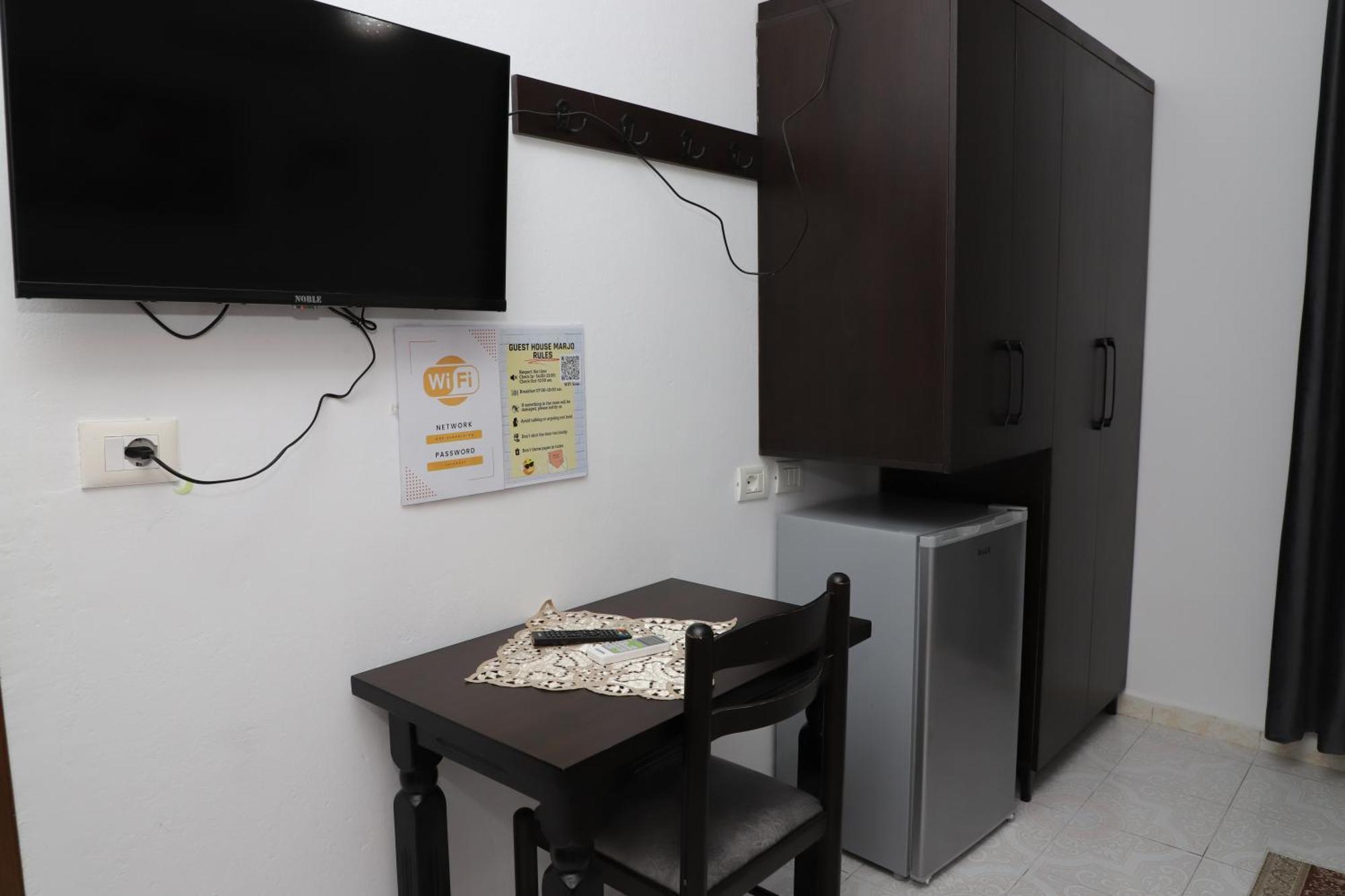Guest House Marjo Berat Luaran gambar
